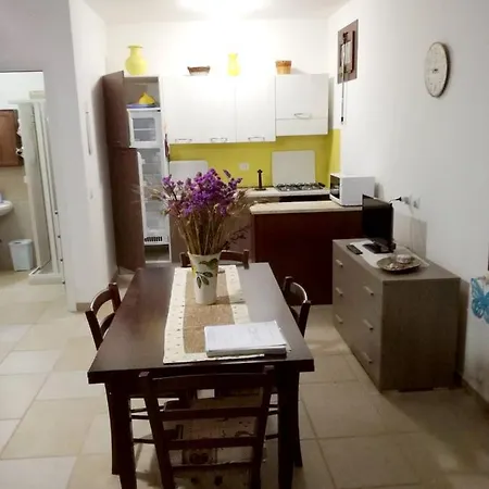 Studio In With Enclosed Garden And Wifi 8 Km From The Beach Apartman Nardò