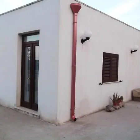 Studio In With Enclosed Garden And Wifi 8 Km From The Beach Apartman *