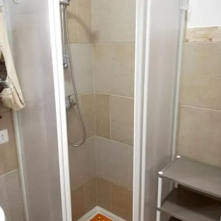 Studio In With Enclosed Garden And Wifi 8 Km From The Beach Apartman